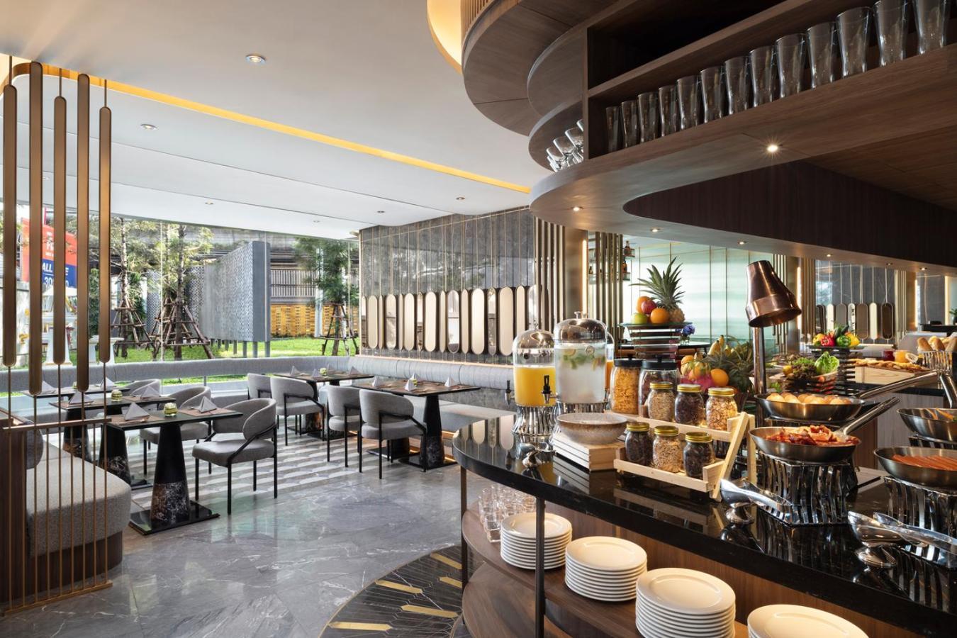Oakwood Suites Tiwanon Bangkok Nonthaburi Exterior photo