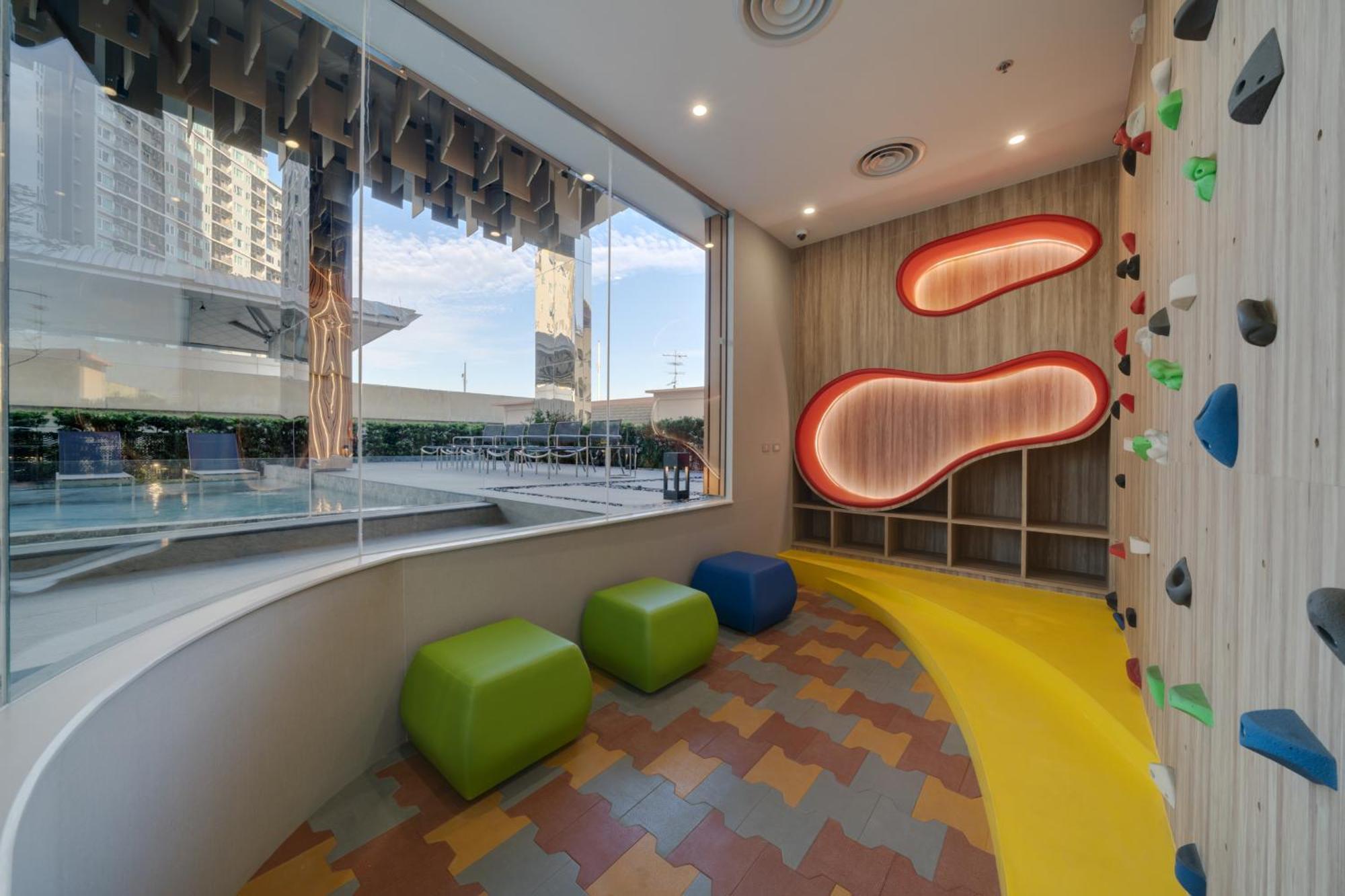 Oakwood Suites Tiwanon Bangkok Nonthaburi Exterior photo