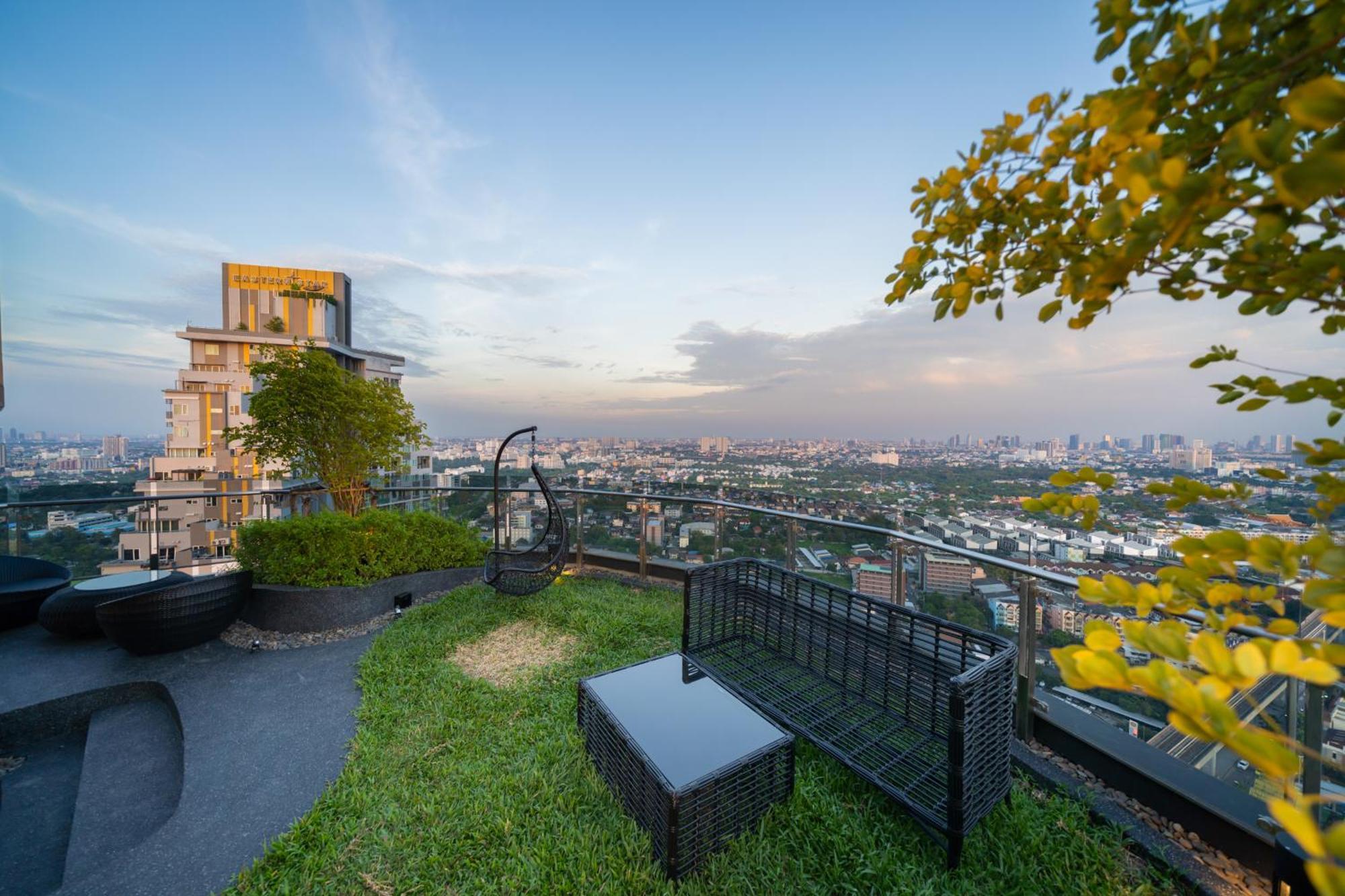 Oakwood Suites Tiwanon Bangkok Nonthaburi Exterior photo